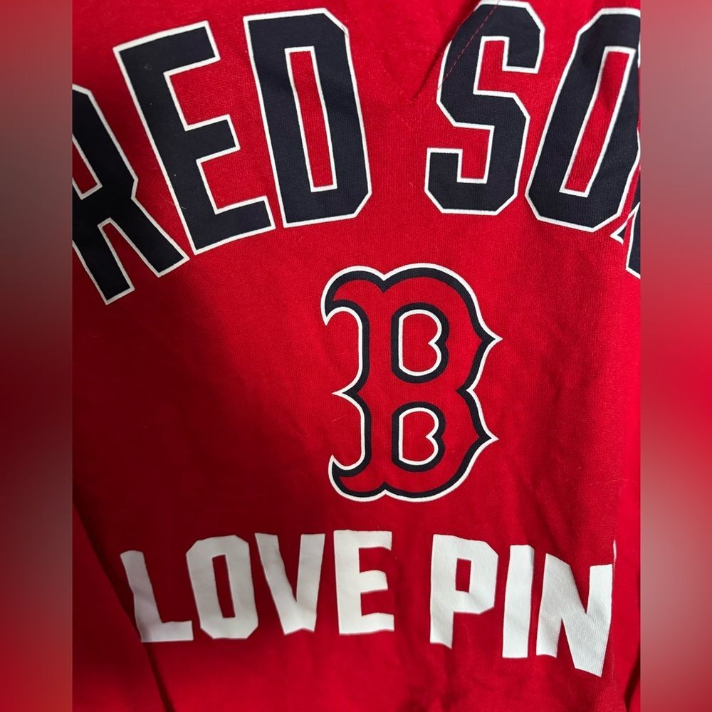 PINK Victoria's Secret Women's Boston Red Sox Cut Out V Neck Crop Pullover - Picture 4 of 7